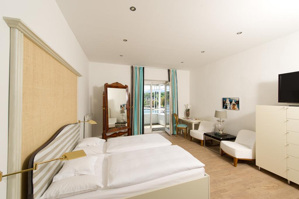 Doppelzimmer mit Seeblick